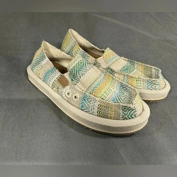 Sanuk Donna St Artesano - Slip On Shoe - Picture 2 of 7